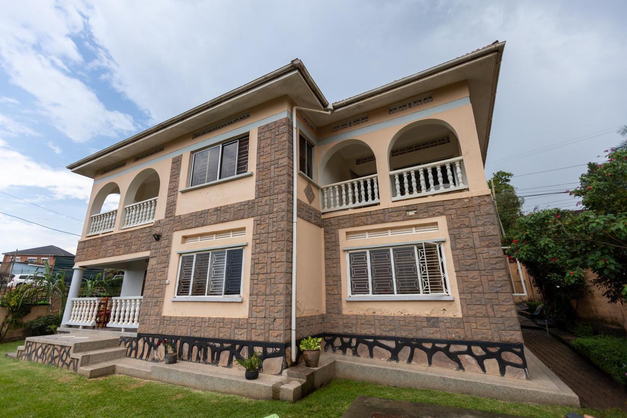 Luxury Acacia Villa With Kampala'S Best View 外观 照片
